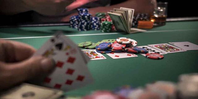 Poker luôn là lựa chọn hàng đầu đối với bài thủ khi tham gia đánh bài trực tuyến Poker luôn là lựa chọn hàng đầu đối với bài thủ khi tham gia đánh bài trực tuyến