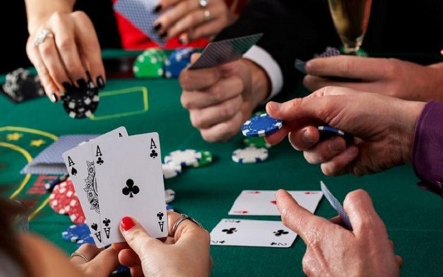 Giải đáp thắc mắc về ván bài Poker Giải đáp thắc mắc về ván bài Poker