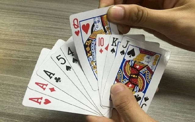 Hướng dẫn cách chơi bài Phỏm cơ bản dành cho người chơi mới Hướng dẫn cách chơi bài Phỏm cơ bản dành cho người chơi mới