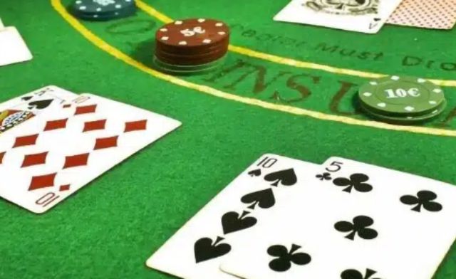 Nắm được luật chơi kéo xì dách là một trong các mẹo chơi hiệu quả Nắm được luật chơi kéo xì dách là một trong các mẹo chơi hiệu quả