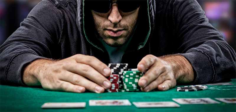 Rise trong Poker là gì? Cách nâng cược khôn ngoan để thắng lớn