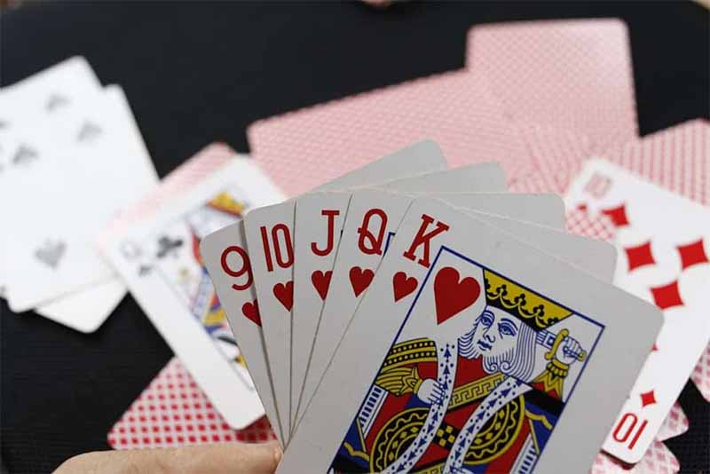Cách chơi bài tiến lên giỏi: Mẹo hay giúp bạn nâng trình nhanh chóng