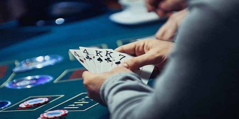 Cách sắp bài tiến lên chuẩn: Bí quyết cao thủ giúp bạn thắng dễ mỗi ván