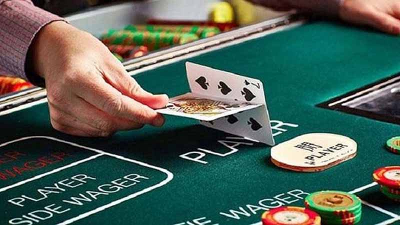 Thuật ngữ bài xì lát phổ biến giúp người chơi tránh sai lầm