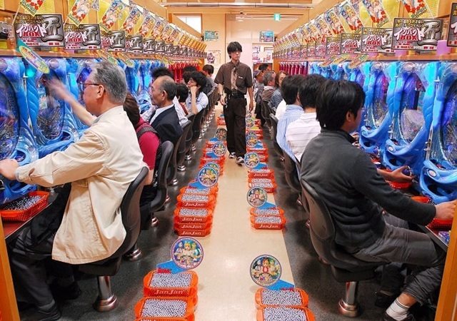 Pachinko là gì Pachinko là gì
